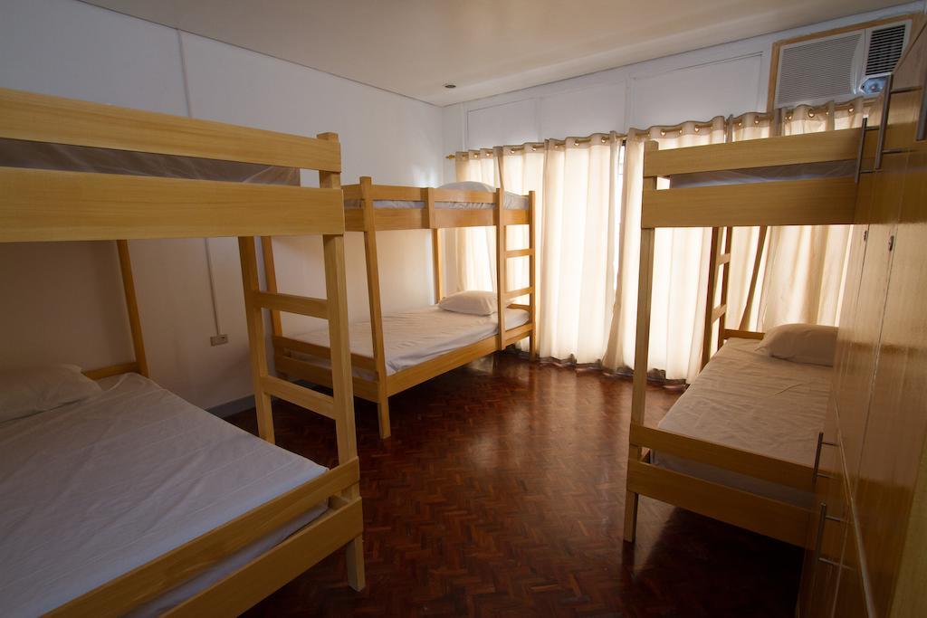 סן פדרו מקאטי Lokal Hostel חדר תמונה